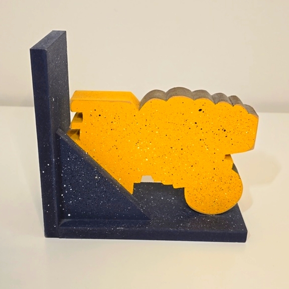 Dump Truck and Fire Truck Bookends for Children Library - Picture 4 of 11